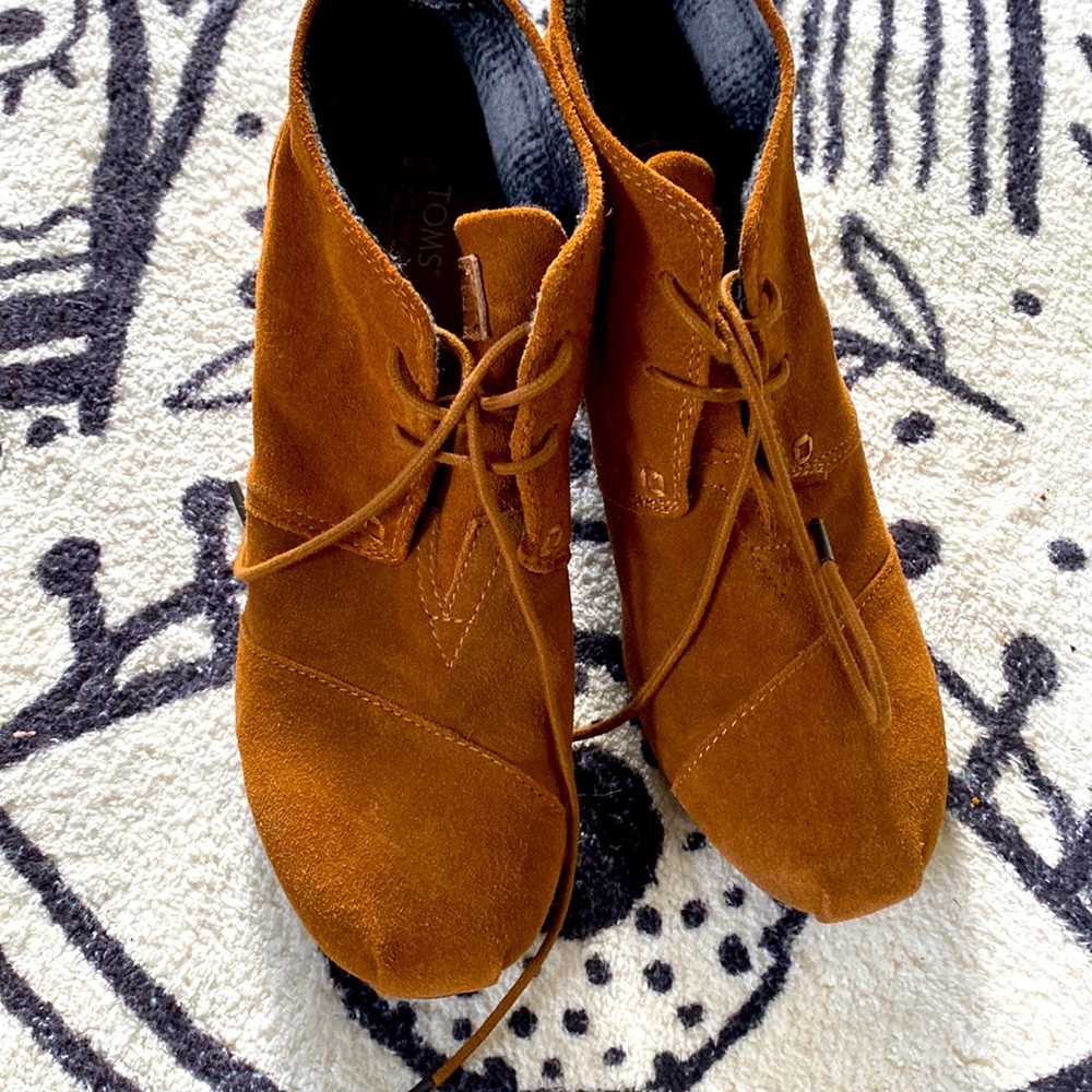Tom wedges